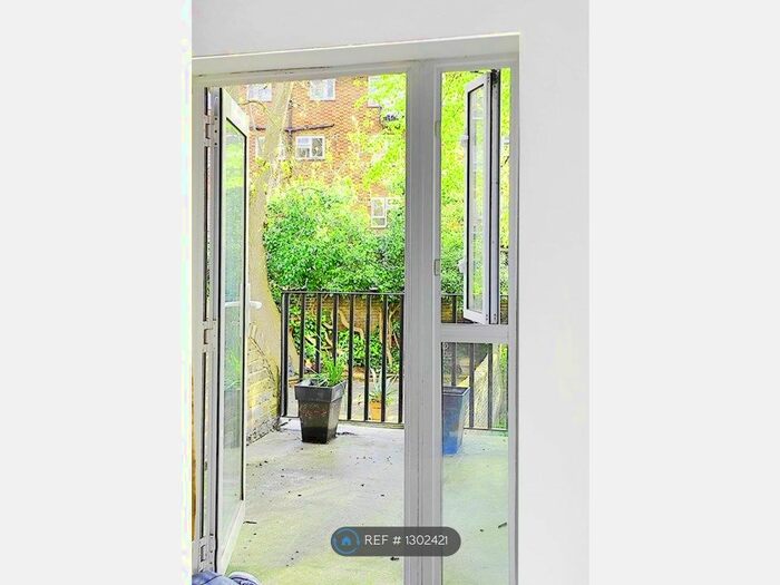 2 Bedroom Flat To Rent In Edith Road, London, W14