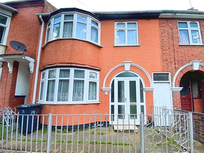 3 Bedroom Terraced House To Rent In Harrow Road, Leicester, Leicestershire, LE3