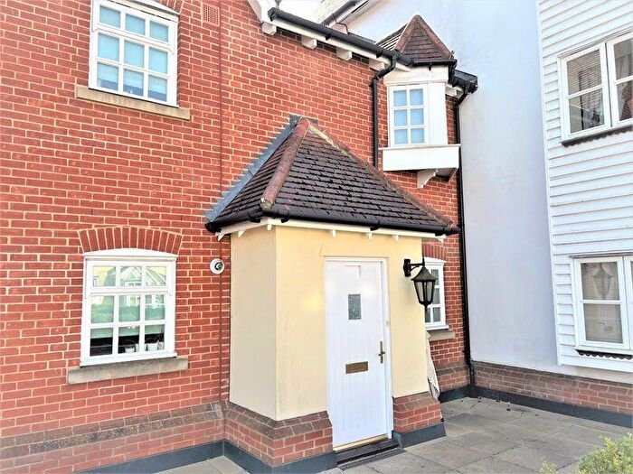 1 Bedroom House To Rent In Chatham Way, Brentwood, CM14