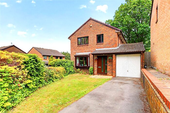 4 Bedroom Detached House For Sale In Charlbury Close, Bracknell, Berkshire, RG12