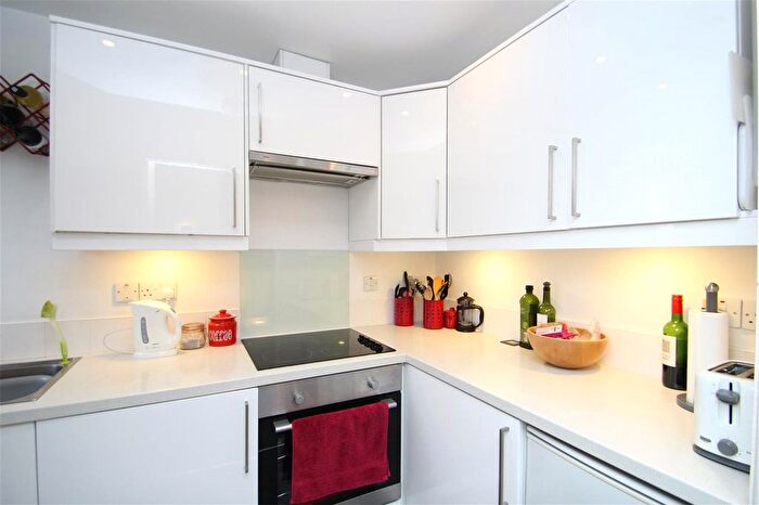 1 Bedroom Flat To Rent In Marlborough, Inner Park Road, Southfields, London, SW19
