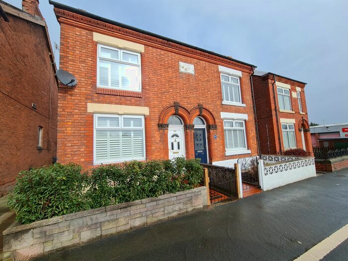 2 Bedroom SemiDetached House For Sale In High Street, Winsford, CW7