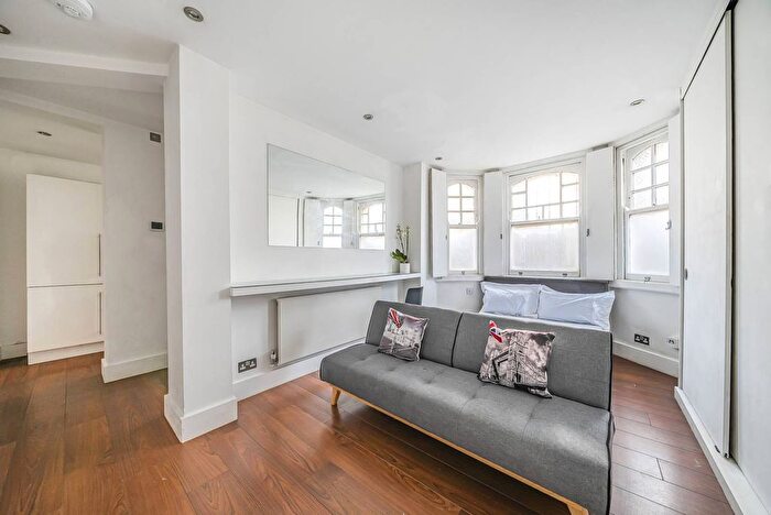 Studio To Rent In Greyhound Road, Barons Court, London, W6