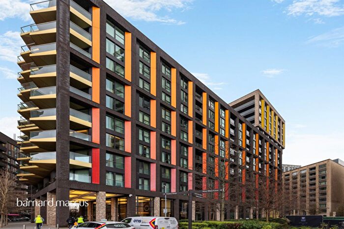 3 Bedroom Flat For Sale In Charles Clowes Walk, London, SW11