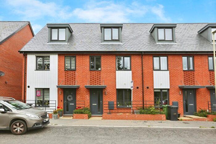 3 Bedroom Terraced House For Sale In Glassfield Road, Whiteley, PO15