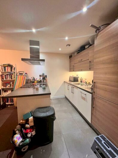 3 Bedroom Flat To Rent In Clarke Apartments, Heath Place, Mile End, Bow, London, E3