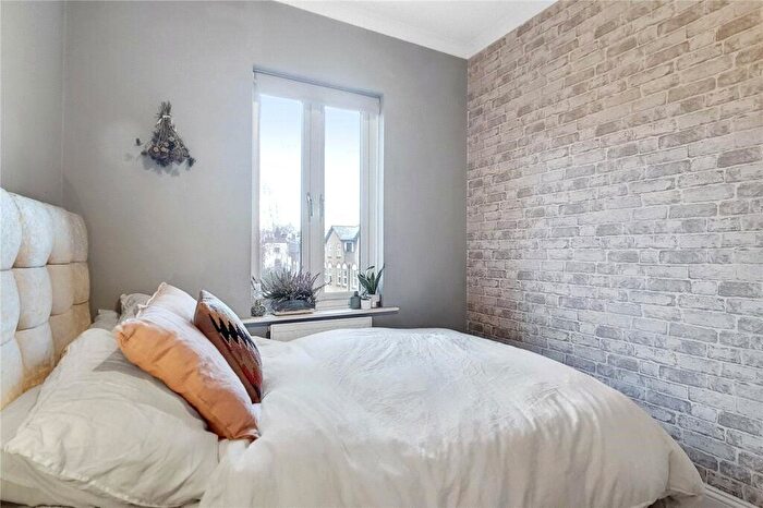 4 Bedroom Terraced House To Rent In Tottenham Road, Islington, London, N1