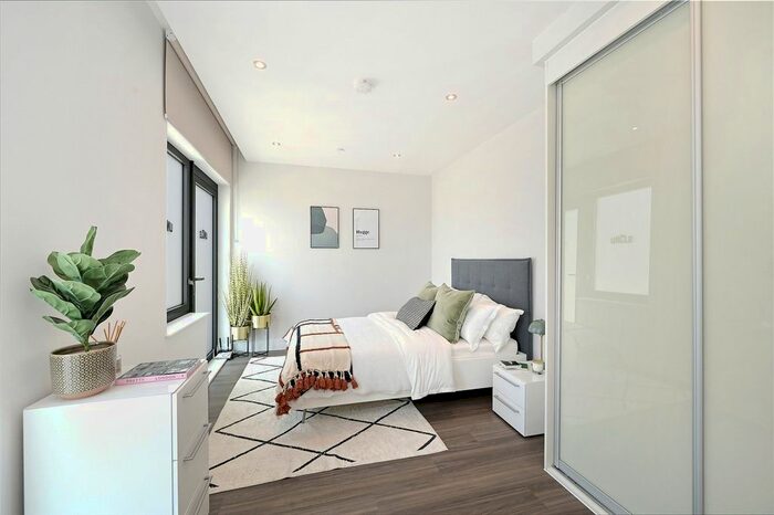 1 Bedroom Flat To Rent In Uncle Southall, Merrick Road, Southall, Middlesex, UB2