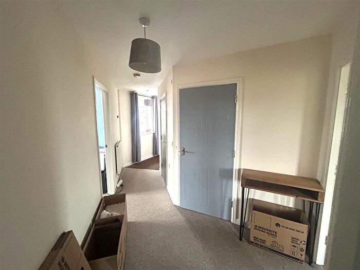 2 Bedroom Flat To Rent In Bright Wire Crescent, Eastleigh, SO50