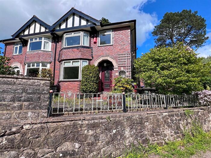 3 Bedroom Semi-Detached House For Sale In Moss Hill, Stockton Brook, ST9