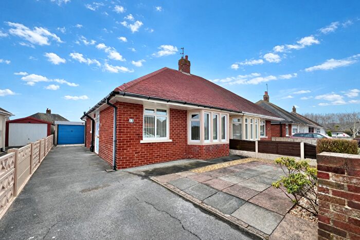 2 Bedroom Bungalow For Sale In Coleridge Avenue, Thornton, FY5