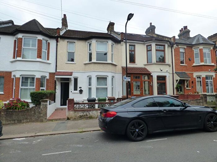 3 Bedroom Terraced House To Rent In Liverpool Road, E10