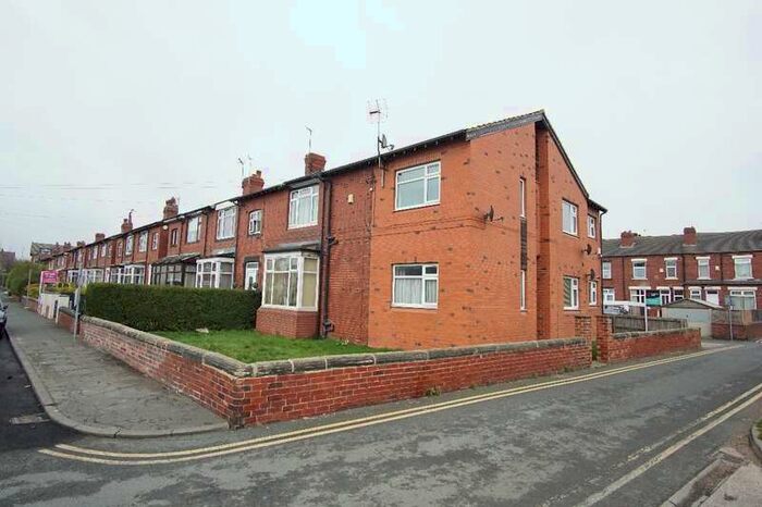 1 Bedroom Apartment To Rent In Apartment, Poplar House, Poplar Avenue, Leeds, LS15