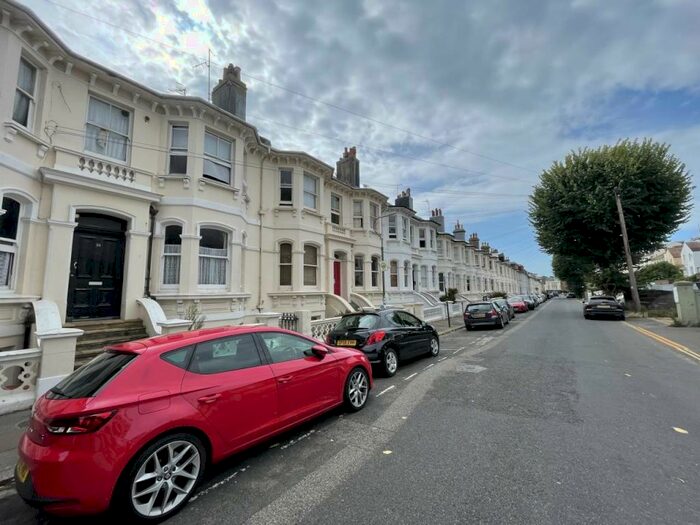 Studio To Rent In Seafield Road, Hove, BN3