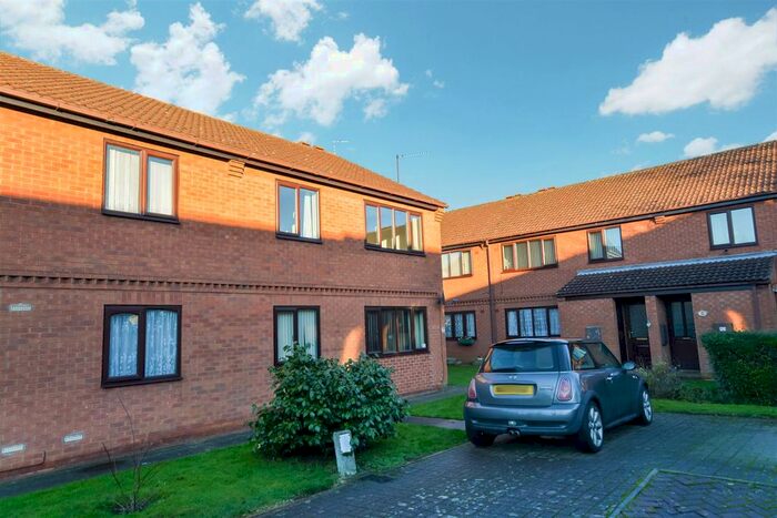 1 Bedroom Flat To Rent In Cathedral Court, Scunthorpe, DN17