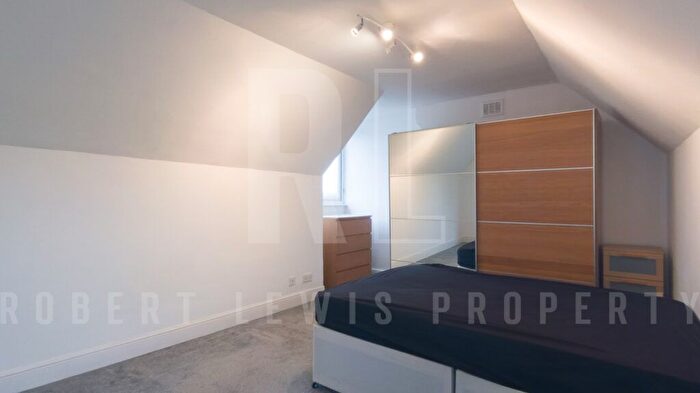 2 Bedroom Flat To Rent In Finchley Road, London, NW11