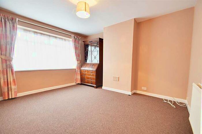 3 Bedroom Semi-Detached House To Rent In Elstow Close, Ruislip, HA4