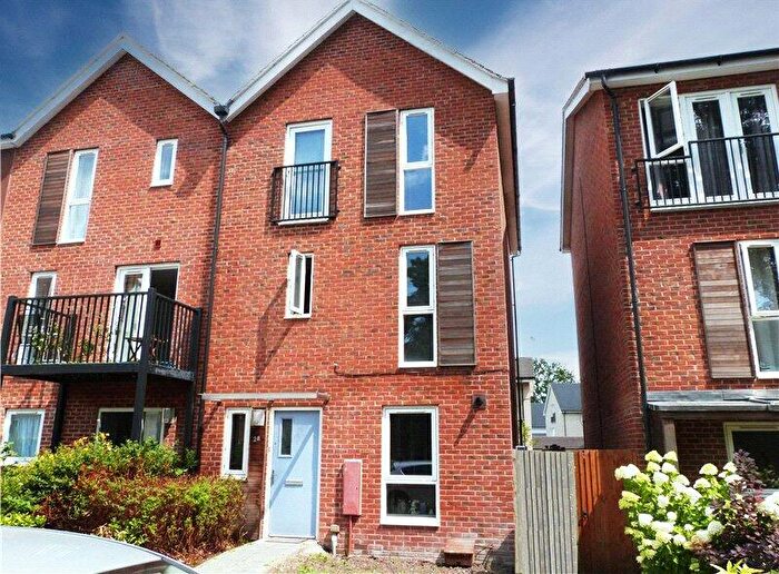4 Bedroom End Of Terrace House To Rent In Halifax Road, The Parks, Bracknell, Berkshire, RG12