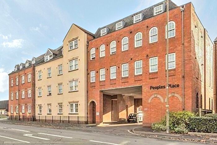 2 Bedroom Flat To Rent In Warwick Road, Banbury, OX16