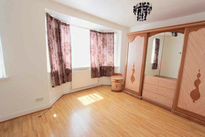 3 Bedroom Terraced House To Rent In Aylands Road, Enfield, EN3