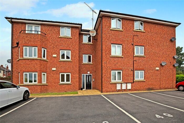 2 Bedroom Apartment To Rent In Stradbroke Way, Wortley, Leeds, LS12