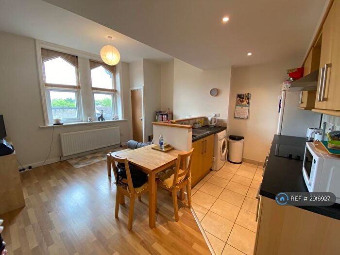 1 Bedroom Flat To Rent In Otley Road, Leeds, LS16