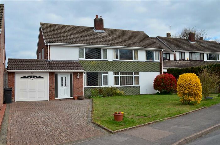 4 Bedroom Semi-Detached House To Rent In Poplar Drive, Royston, SG8