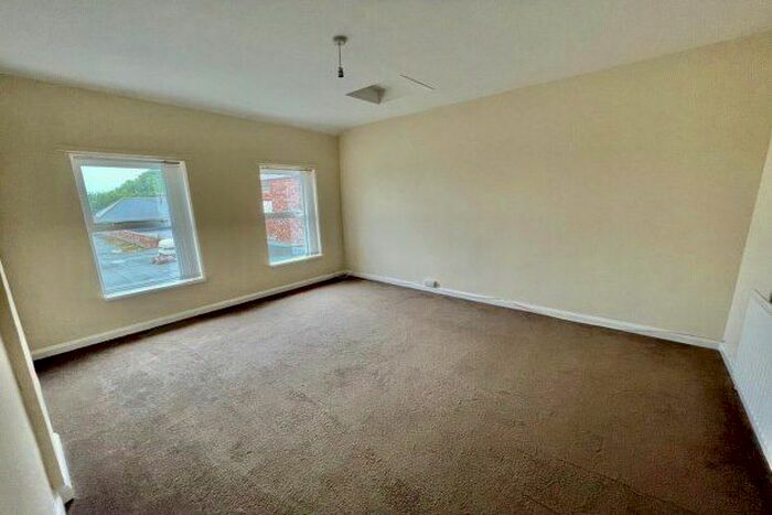 3 Bedroom Flat To Rent In Ennis Square, Redcar, TS10