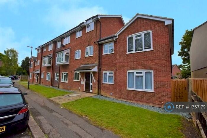 2 Bedroom Flat To Rent In Fulbeck Way, Harrow, HA2