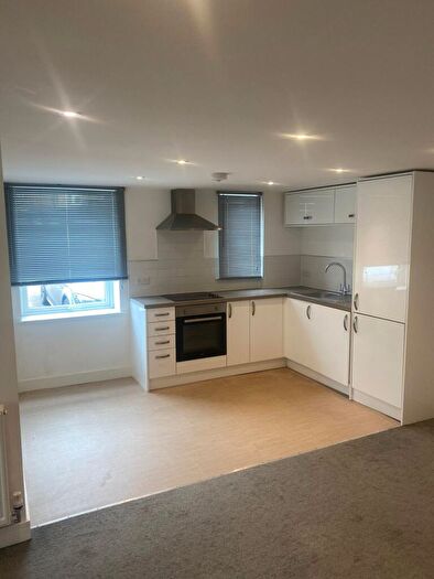 2 Bedroom Flat To Rent In Lower Hanham Road, Bristol, BS15