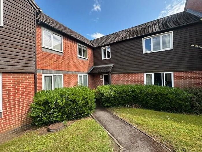 2 Bedroom Flat To Rent In Didcot, Oxfordshire, OX11