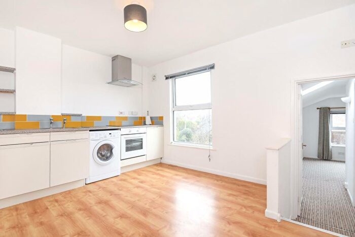 1 Bedroom Apartment To Rent In Craven Road, Newbury, RG14