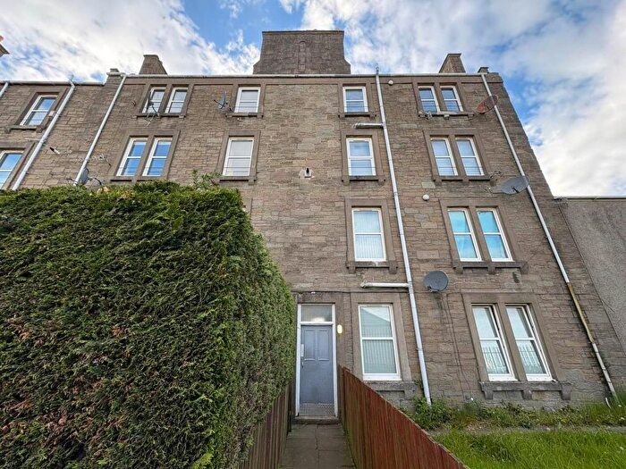 2 Bedroom Flat To Rent In Clepington Road, Dundee, DD3