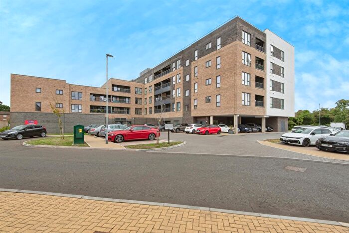 1 Bedroom Flat For Sale In Stirling Close, Stevenage, SG2