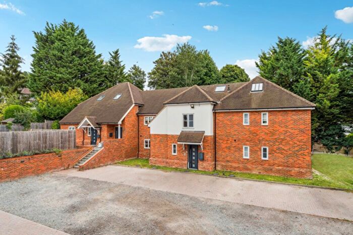 2 Bedroom Apartment To Rent In Station Road, Amersham, Buckinghamshire, HP7