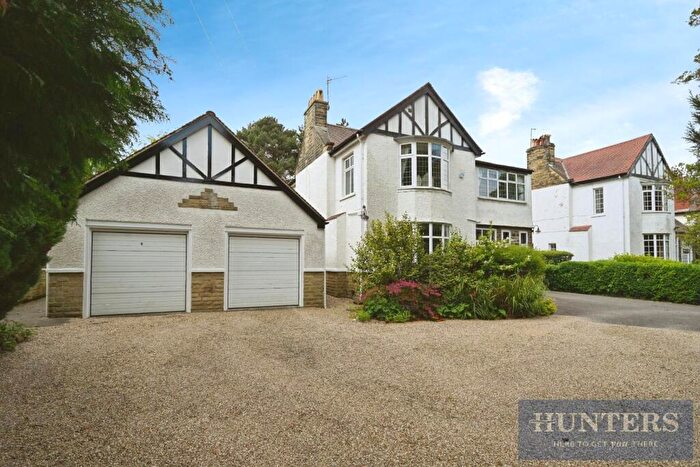 5 Bedroom Detached House For Sale In Bradford Road, Guiseley, Leeds, LS20