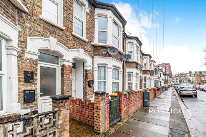 1 Bedroom Flat To Rent In Harcourt Road, London, E15