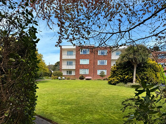 2 Bedroom Flat For Sale In Douglas Avenue, Exmouth, EX8