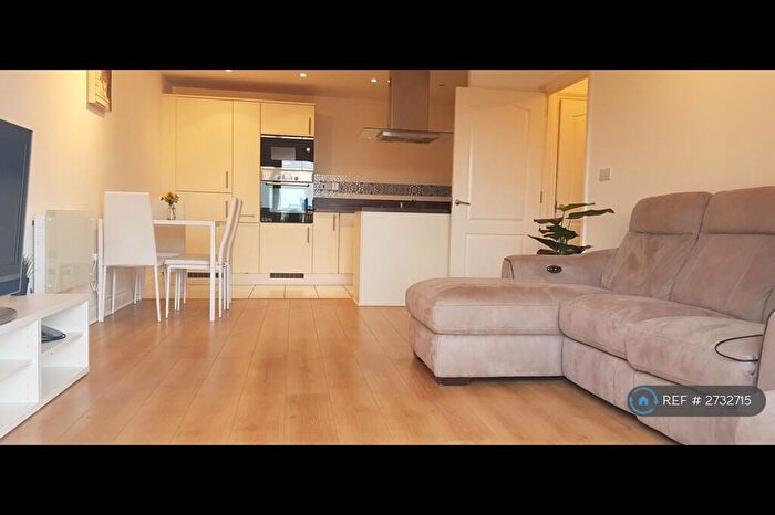 2 Bedroom Flat To Rent In Napier Road, Reading, RG1