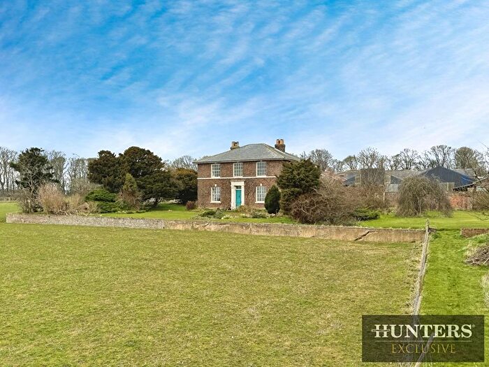 6 Bedroom Detached House For Sale In Pinfold Lane, Bridlington, YO16