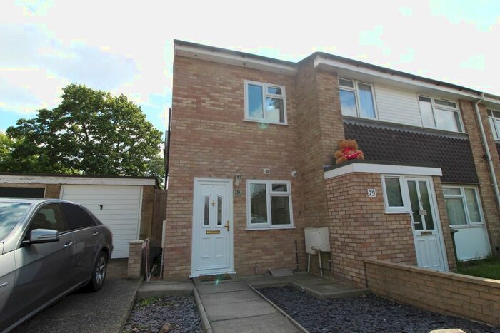 2 Bedroom End Of Terrace House To Rent In Crawley Drive, Hemel Hempstead, Hertfordshire, HP2