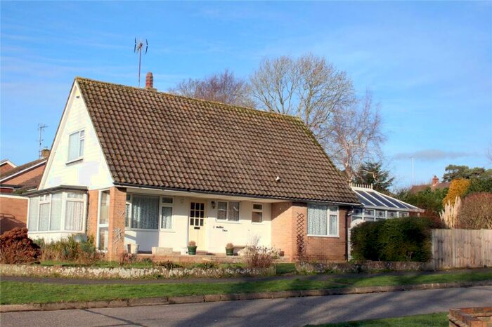 3 Bedroom Bungalow To Rent In Wickham Drive, Hurstpierpoint, BN6