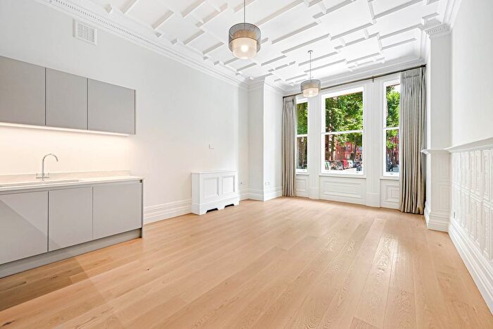 1 Bedroom Flat To Rent In Lower Sloane Street, London, SW1W