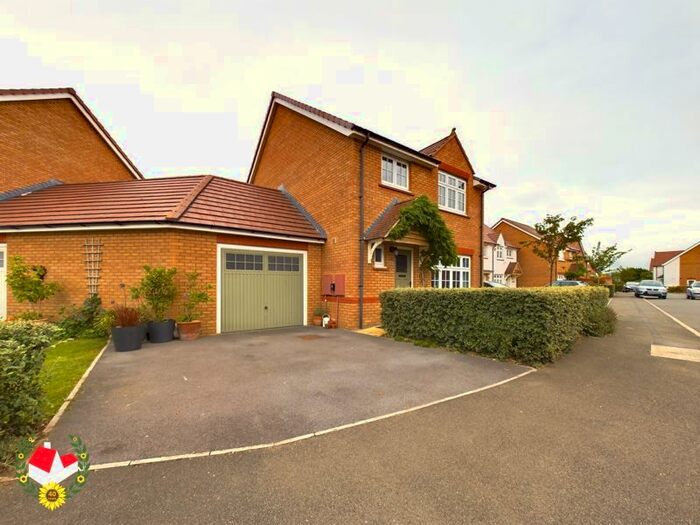 4 Bedroom Detached House For Sale In Bridge Keepers Way, Hardwicke, Gloucester, GL2