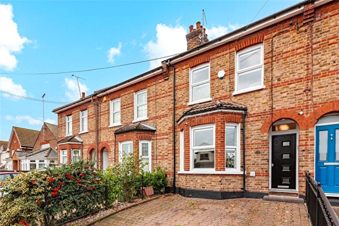 3 Bedroom Terraced House For Sale In Jersey Gardens, Wickford, Essex, SS11