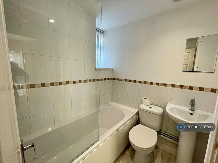 2 Bedroom End Of Terrace House To Rent In Baglan Street, Treherbert, CF42