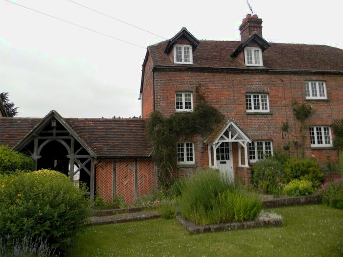 3 Bedroom Semi-Detached House To Rent In Ringshall, Berkhamsted, Hertfordshire, HP4