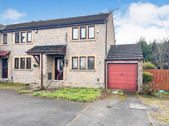 2 Bedroom Terraced House For Sale In Cornwall Road, Bingley, BD16