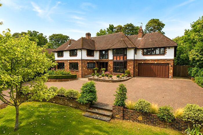 5 Bedroom Detached House For Sale In Woodland Drive, East Horsley, KT24