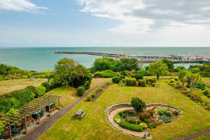 2 Bedroom Apartment For Sale In The Durlocks, Folkestone, CT19